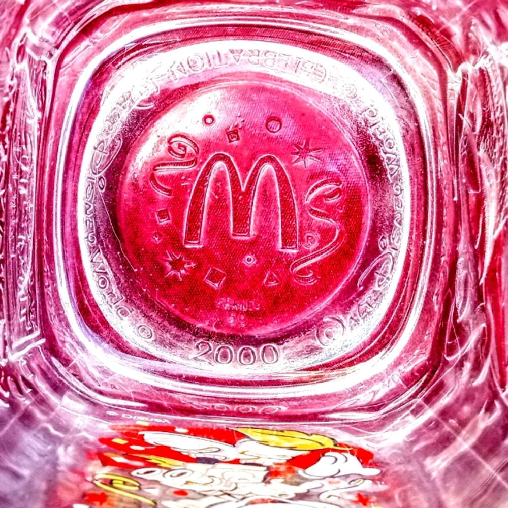 McDonald's Walt Disney 2000 set of 4 glass tumblers - Picture 3 of 7